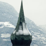 16. Jänner 2013: Der Kirchturm von St. Pauls mit einer angezuckerten Zwiebelhaube.