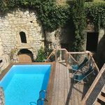 grand gite Logis Escale avec vue sur piscine semi-troglodyte