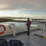 Op het dek van de ferry van Stromness naar Scrapster