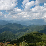 四阿山・根子岳と菅平法面を望む