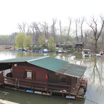 Les "maisons" sur l'eau