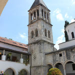 La cour du monastère