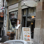 Le café Molière, en bas de l'institut français
