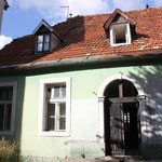Une maison typique de la rue principale où il n'y a plus que les murs qui tiennent