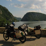 Donau, links Serbien, rechts Rumänien