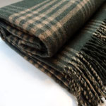 Checkered classic pattern moss green blanket