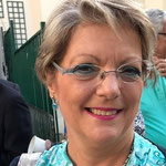 NEUILLY  / Véronique,  Coordinatrice du "Déjeuner des  Padre"  à St Jean-Baptiste et Bienheureuse Isabelle 