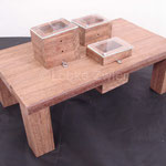 Schaalmodel tafel, met in hoogte verstelbare opbergblokken, 15x30x10cm, hout en plexiglas
