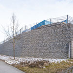 Flächenerweiterung Parkplatz Gewerbebetrieb Tuttlingen, System Halbgabione