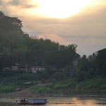 abends Sonnenuntergang am Mekong