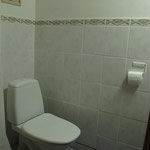 Downstairs WC, photo 1