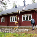 Sivuprofiili: ruokailutilan, keittiön ja saunan pukuhuoneen ikkunat 
