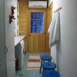 Saunan pukuhuone/kodinhoitohuone, käynti ulkoterassille, kuva 1