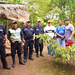 Parte del personal que atendió la seguridad de los turistas en balnearios de Chone.