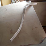 Bei engen Kurven die Leisten vorformen.