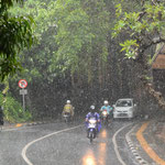 Verregnete Straße in Ubud / Rainy street in Ubud