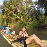 Flußfahrt mit dem Bambusfloß / River cruise with the bamboo float