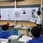 自分の右手・左手の指紋特徴点をレクチャー中です