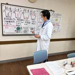 緑色（青）で鮮度が判るようにレクチャー中です