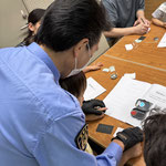 10指指紋分類をレクチャー中です！