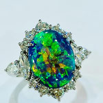 Ptブラックオパール・ダイヤリング　O：3.292ct 　D：1.52ct　地金重量：8.2g　現行サイズ：11番　￥1,050,000（税込）