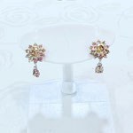 Ｐｔダイヤピアス　Ｄ：0.60ct　花モチーフ　キャッチ留め式　￥65,000（税込）
