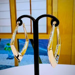 K18地金ピアス（ペンタゴンモチーフ）　地金重量：3.5g　縦：3.3cm　幅：3cm　遮断式　　￥122,000（税込）