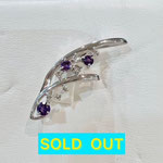 K18WG／WGアメシスト・ダイヤブローチ　D：0.20ct　縦：3.5cm　幅：1.2cm　￥99,000（税込）