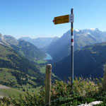 Auf dem Saaspass 1896m, Klöntalersee mit Glärnisch