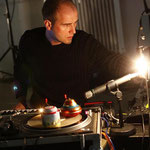 Frank Schulte performing electronics in the project - the space between the ears