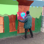Palissade de chantier décorée par les enfants du quartier