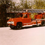 1978 FORD F620 AL-25 AUTOLADDER Van 1955. Kwam in 1955 in dienst bij brandweer Heerlen, ging in 1963 naar brandweer Sliedrecht en werd in 1978 verkocht aan de bedrijfsbrandweer van het Ponypark Slagharen.