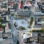 Steinskulpturen Marktplatz Larvik/Norwegen, Assistenz für Makoto Fujiwara
