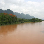 The Nam Xong river in Vang Vieng / Laos, Copyright © 2011