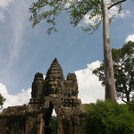 South gate of Angkor Thom, Angkor / Cambodia, Copyright © 2011