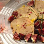parmi lesquels : le foie gras qui régalera vos papilles et celles de vos invités...