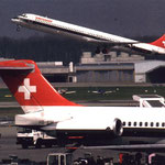 Zwei MD-81 der Swissair in Genf/Courtesy: Swissair