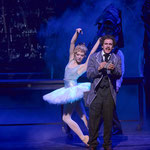 Kelly Panier als "Das Licht" in EINSTEIN - A MATTER OF TIME mit David Jakobs © Foto: Ludwig Olah / Theater St. Gallen