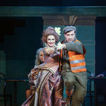 Dirk Weiler (mit Frederike Haas) als "Abwasserkanal-Mann" in DEAR WORLD © Sarah Jonek