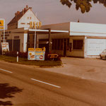 Bild aus dem Jahr ca. um 1970 von der Agip Tankstelle 