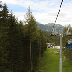 Fahrt mit 8er-Kabinenbahn