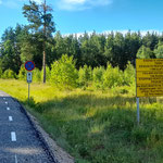 Setumaa. Ein Teilstück der Landstrasse führt durch russisches Territorium. Trotz 2022 keine Grenzsoldaten beiderseits in Sicht.