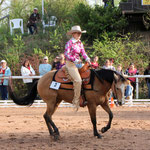 Amateur / Open Reining Teilnehmerin Martina Breunig auf Flashys Little Jona