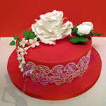 Fondant Torte mit Zuckerrose und Sugar Veil