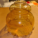 Art.-Nr. 1050, Lampenschirm, Glas, braun-transparent, Ø 16,0 cm, H 14,0 cm, Fassung 4,5 cm, CFJ-Preis 16,50 Euro