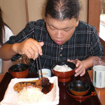 「やっぱ、味噌カツだよね～」とTさん