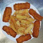 Fischstäbchen mit Pommes