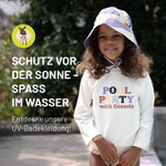 Mädchen in Bademode von LÄSSIG