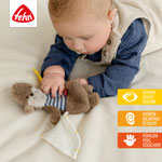 Baby spielt mit Knistertuch Otter Theo von Fehn