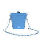 Palopa Leckerlibeutel Karl in Blau aus recyceltem Polyester mit offenem Magnetverschluss.
